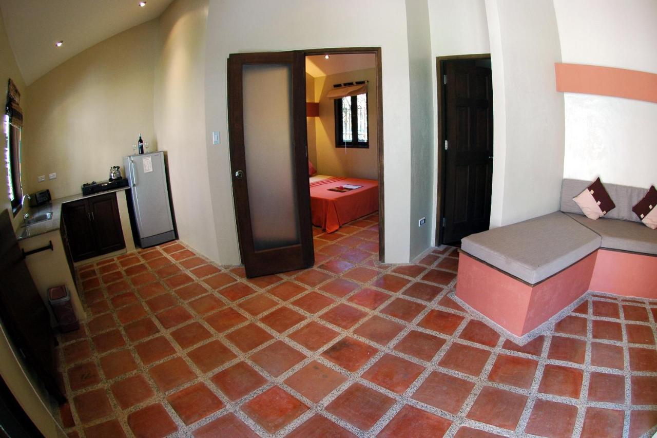 Reef Retreat Resort Balabag  Quarto foto
